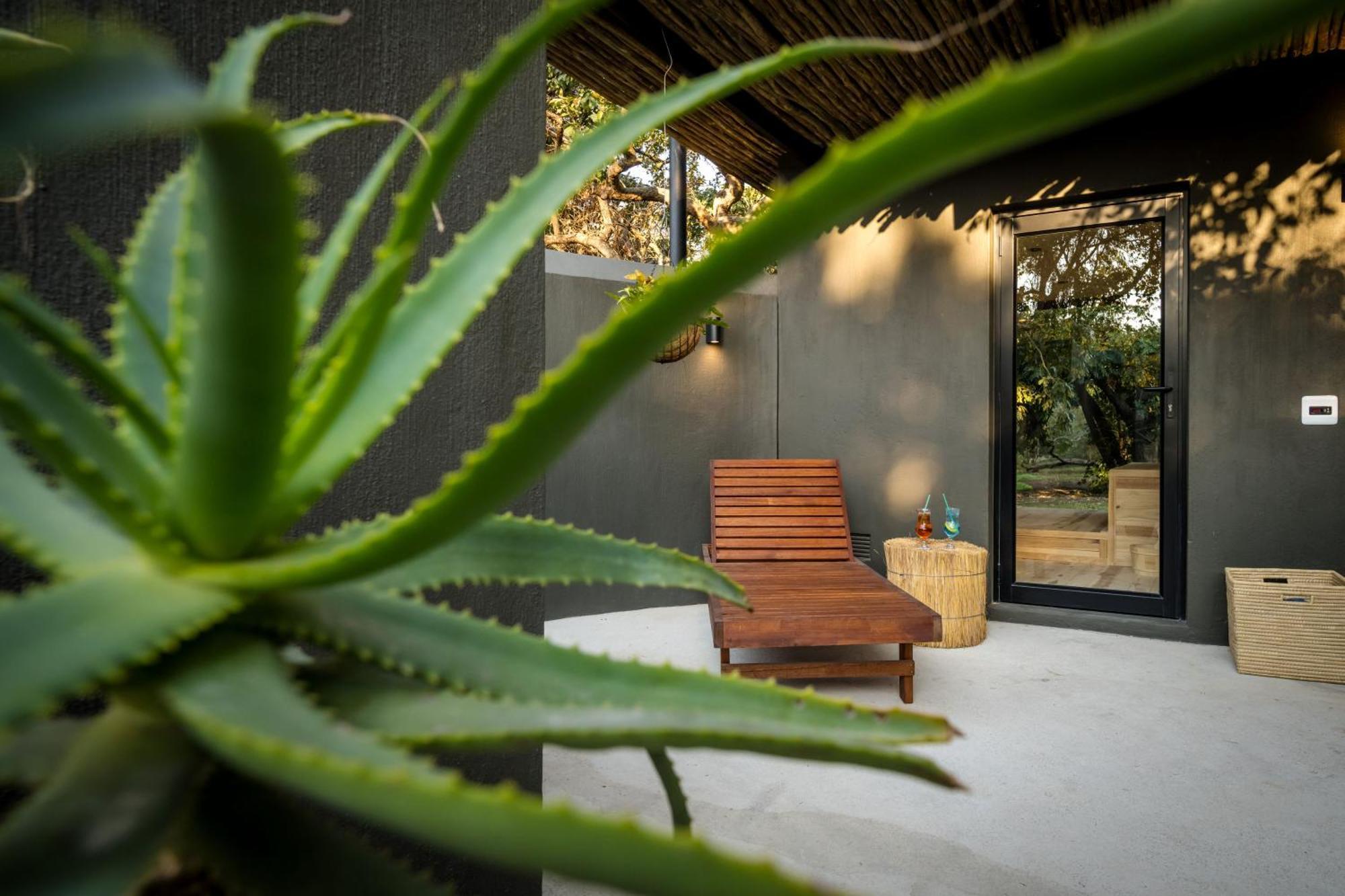 Sunbirds Oasis Lodge Hoedspruit Exterior photo